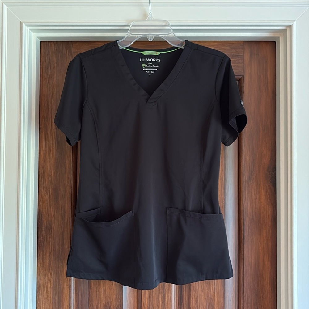 HH Works / Healing Hands Black V-Neck Scrub Top - Size S